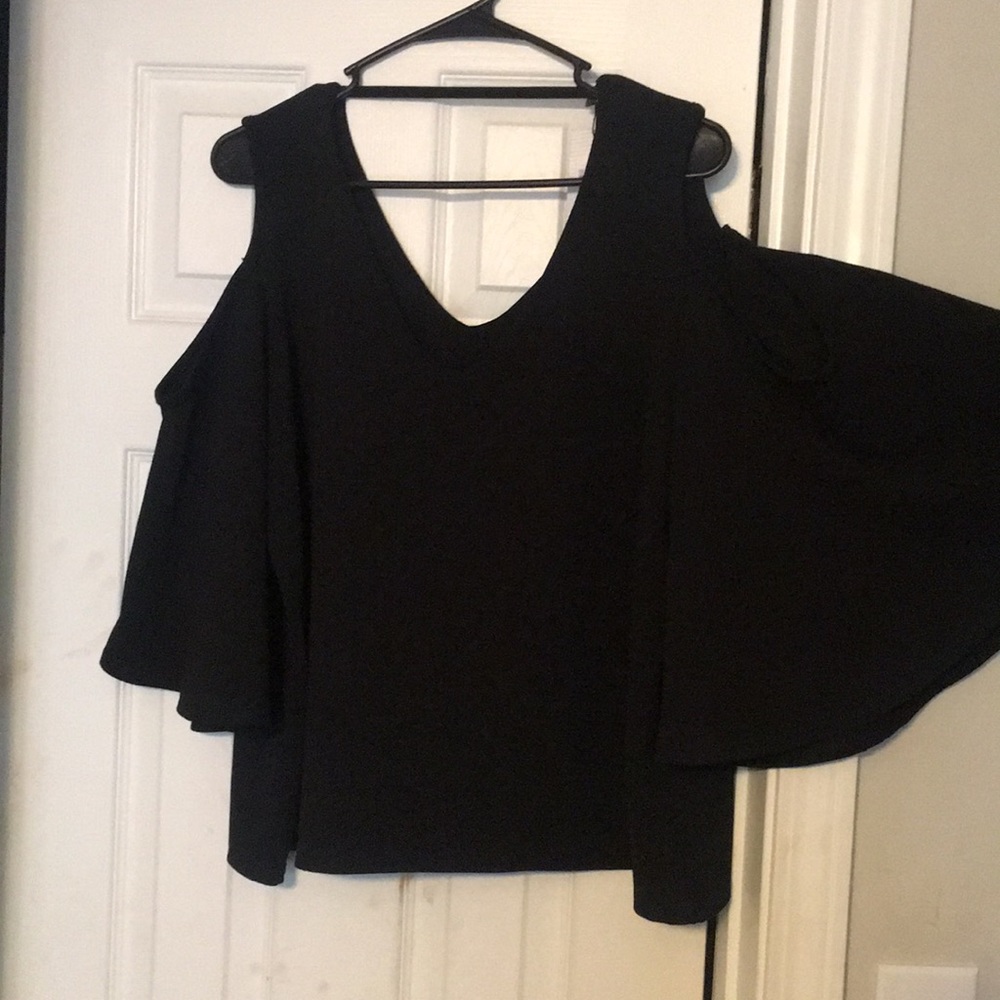 Large Sophie Cold Shoulder wide sleeve top